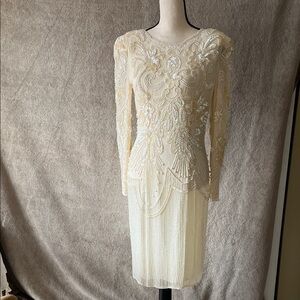 Vintage wedding dress ,silk and beads! Size small, 6, runs smaller, beautiful!!